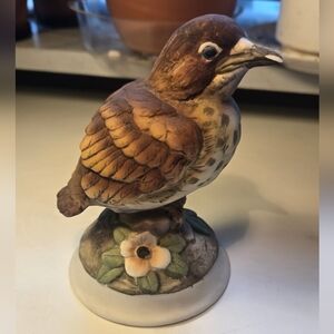 Kelvin's Wood Thrush Bird Hand Painted Fine China Figurine B-743